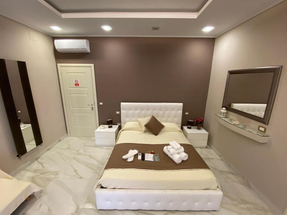 Porto & Bed & Breakfast Naples