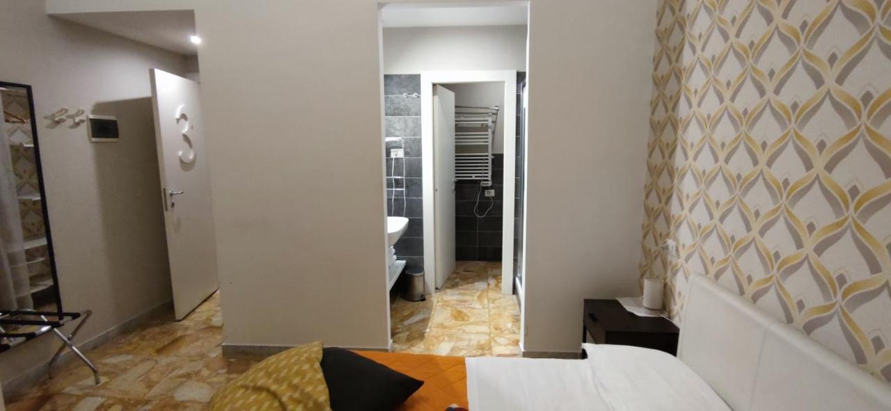 Rettifilo 3* Naples