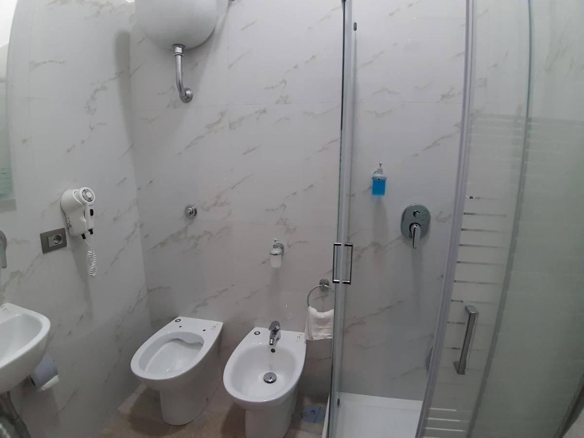 Viola Hotel 2*