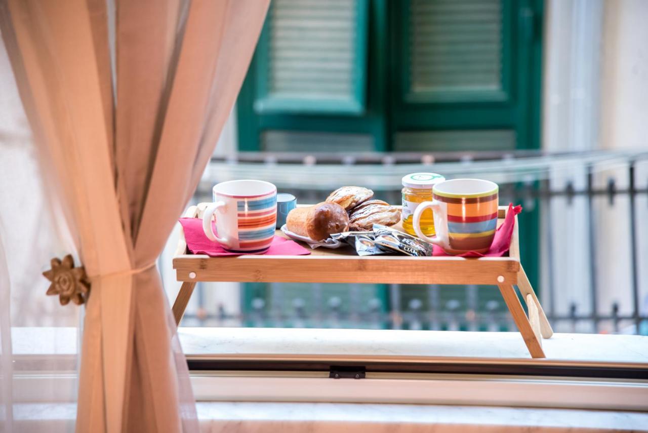 Bed & Breakfast Guest Art Naples