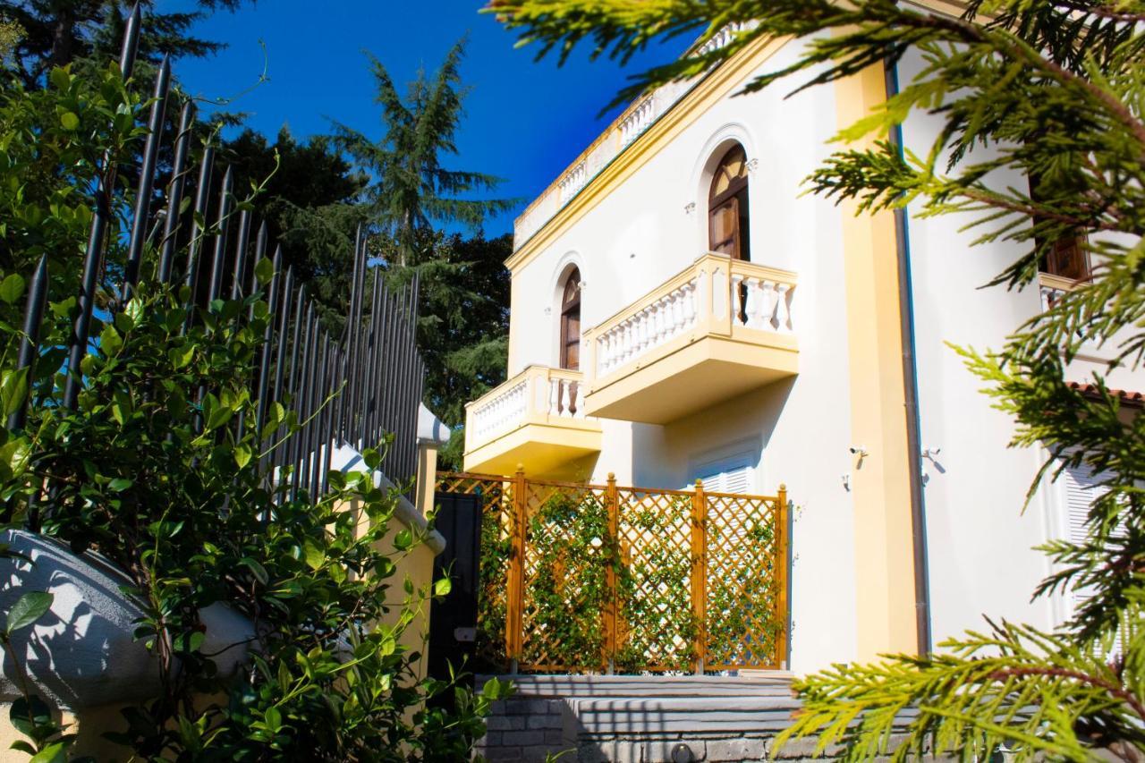 Relais Montedonzelli Bed & Breakfast Naples