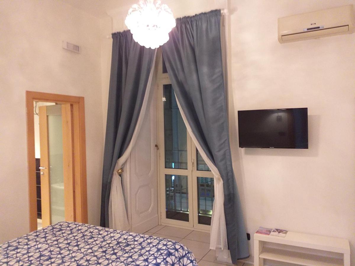 Beb Pantarei Bed & Breakfast Naples