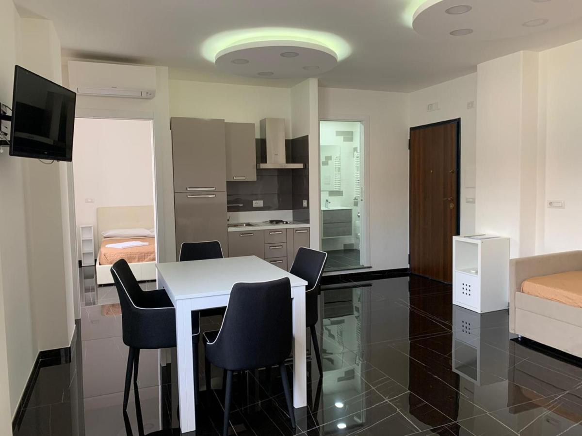 Mondo Suites Apartments * Naples
