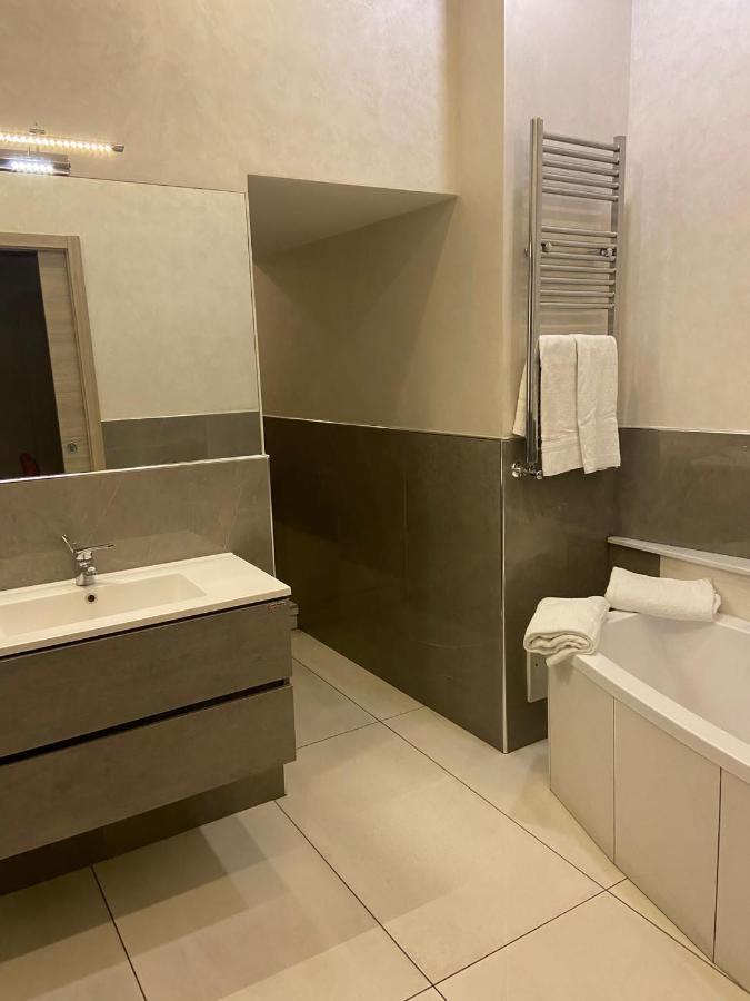 La Pace 3* Naples