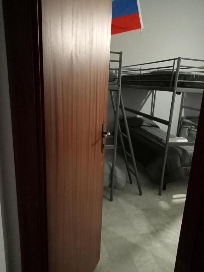 Dama Hostelbb * Naples