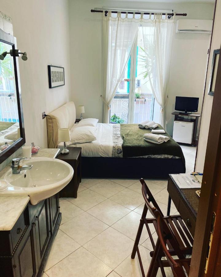 Plebiscito 3* Naples