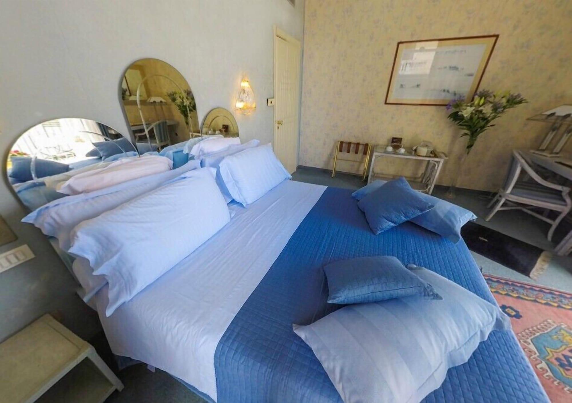 Hotel Miramare Naples