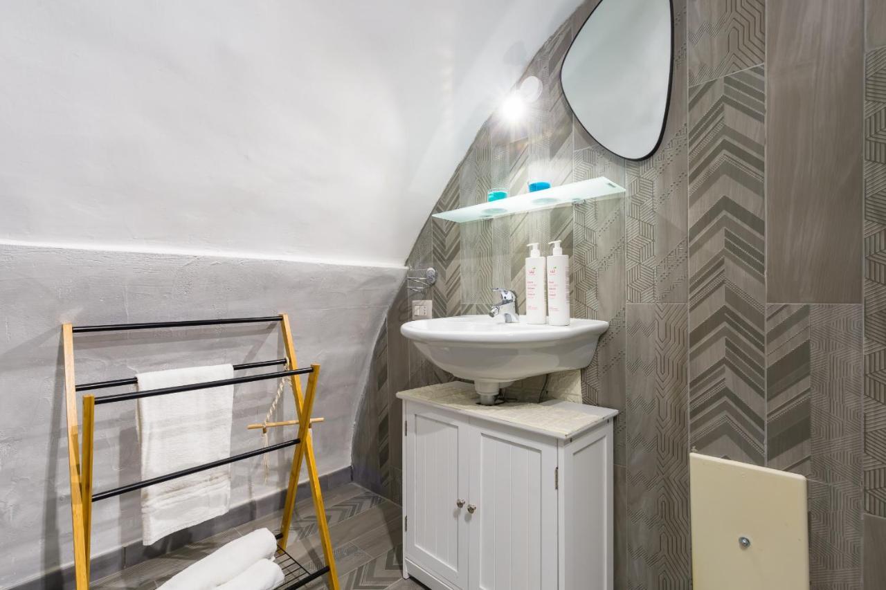 Riviera Di Chiaia Studio By Wonderful Italy *