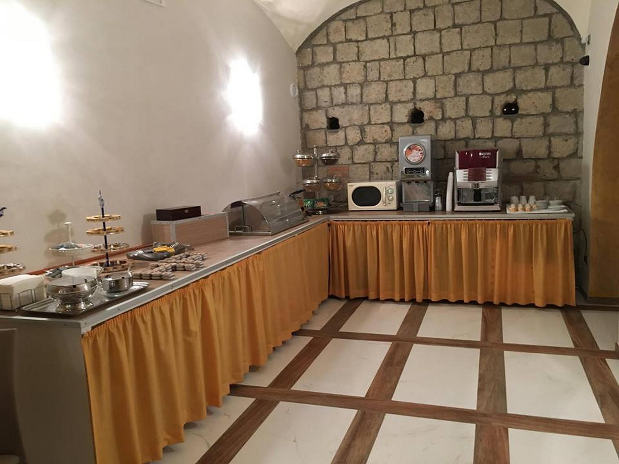 La Pace 3* Naples