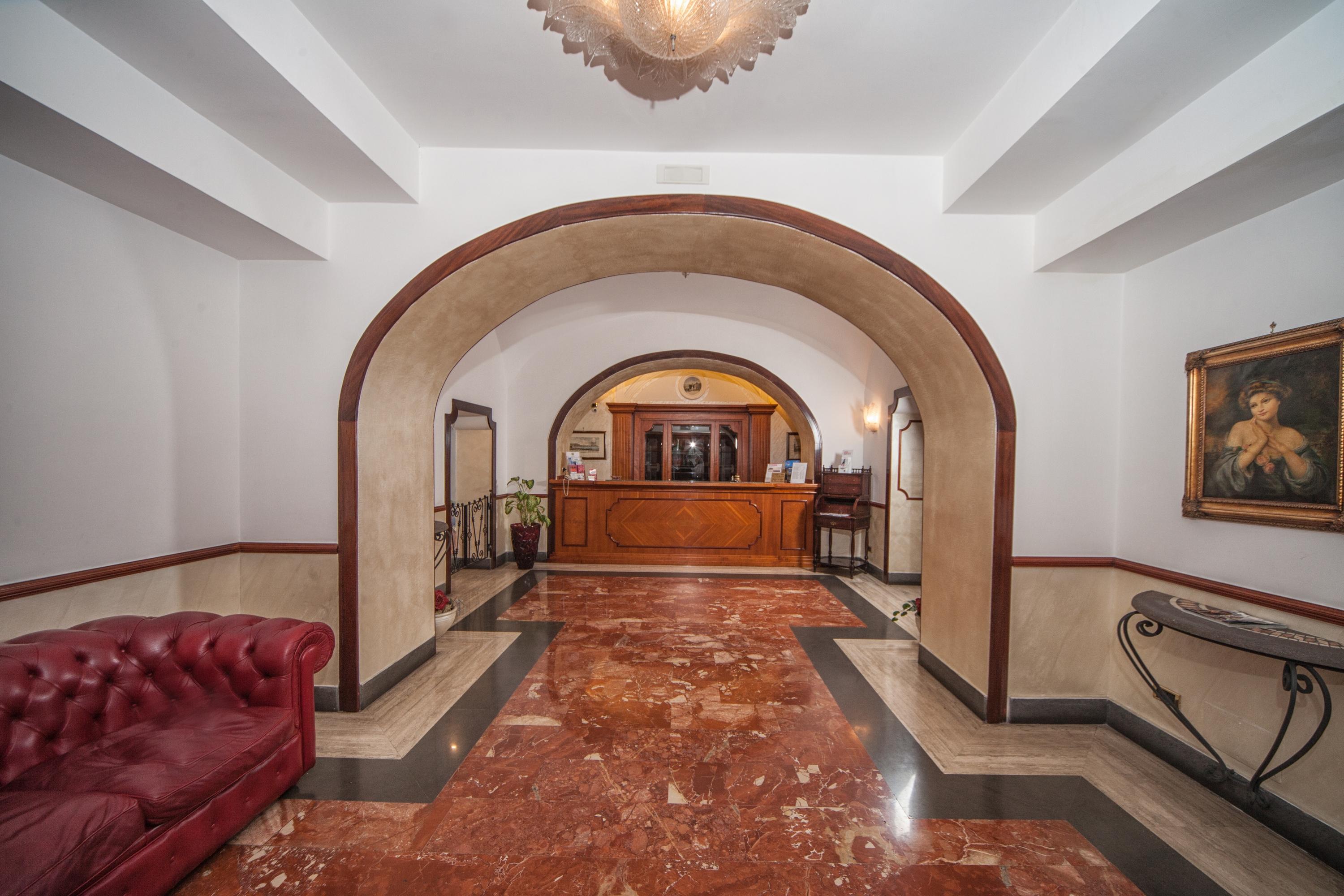 La Pace Naples