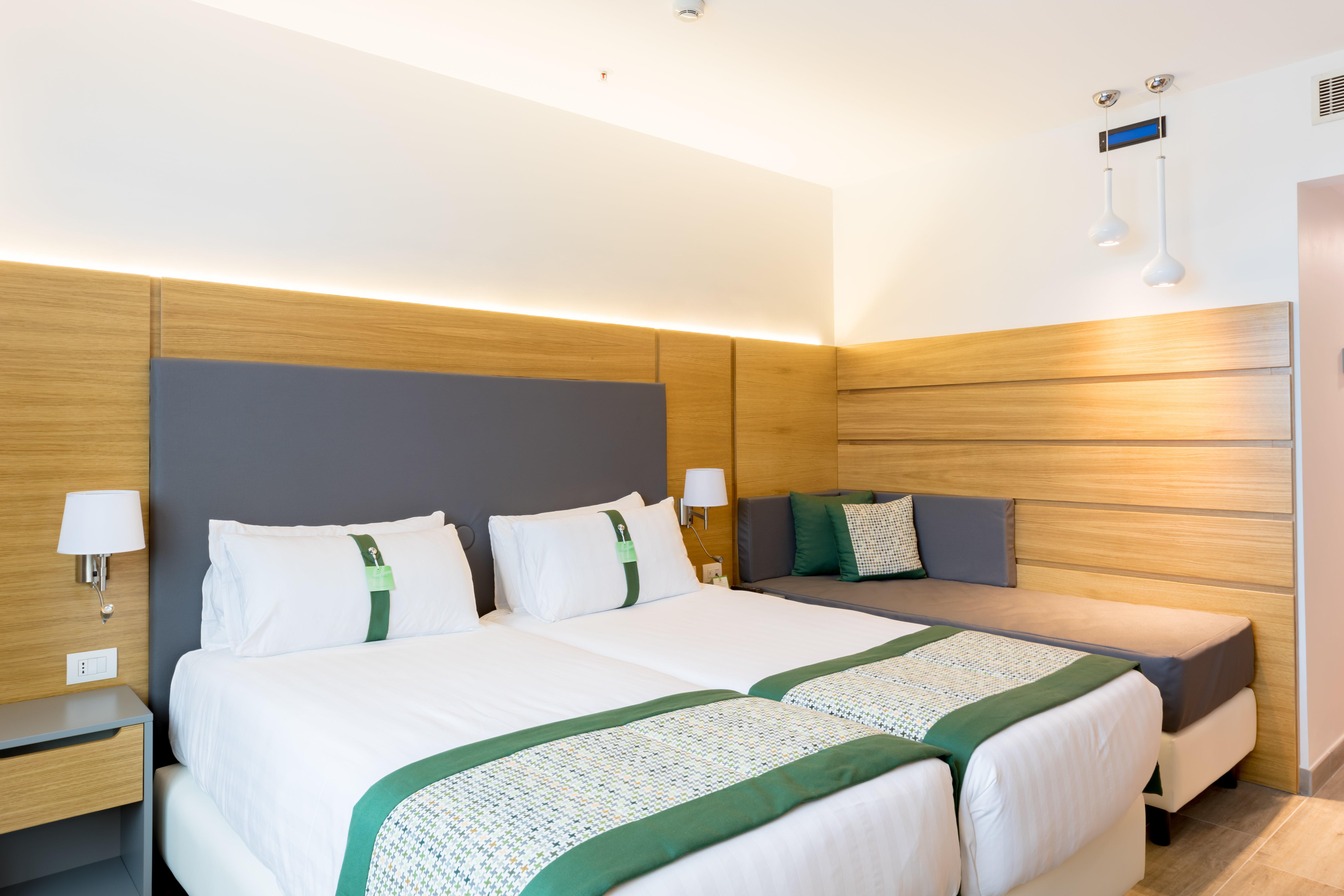 Hotel By Ihg Naples