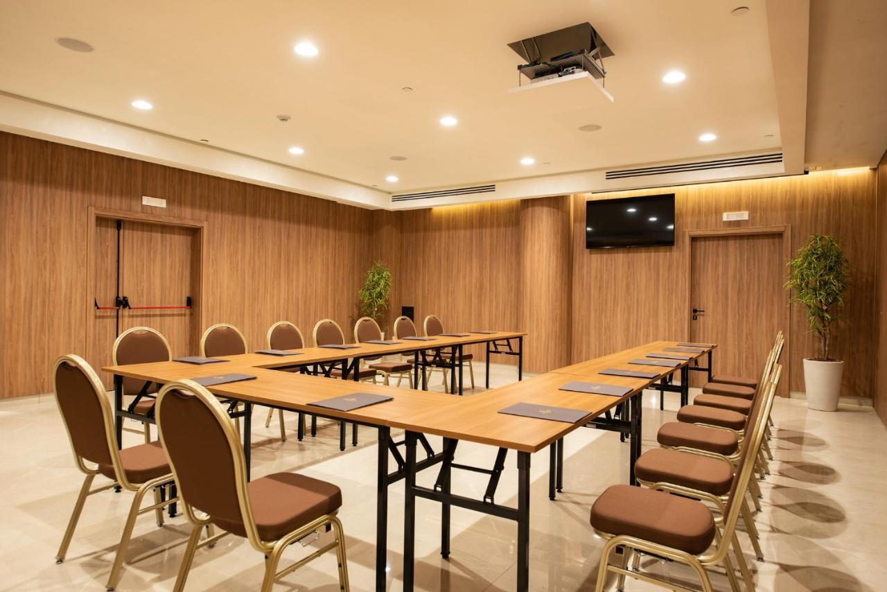 Gold Tower Lifestyle Hotel 4*