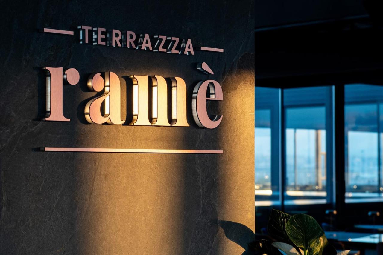Gold Tower Lifestyle Hotel Naples