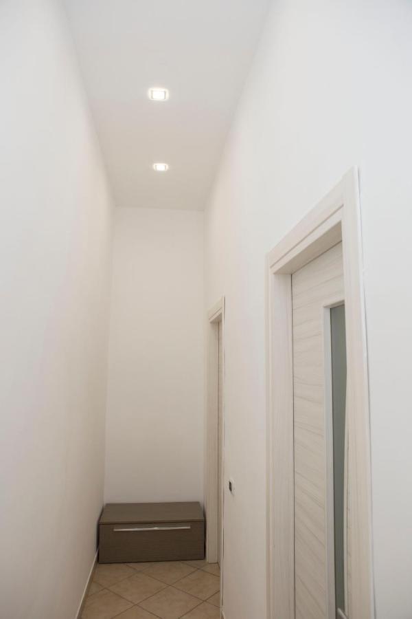 Apartment Airport House *