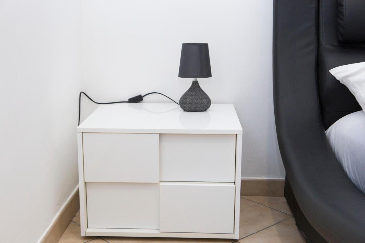 Airport House Apartment *