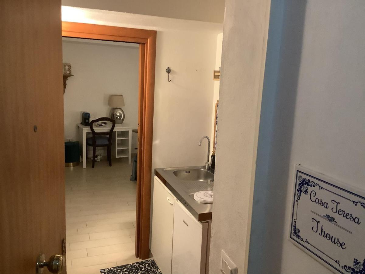 Tinnyhouse Apartment *