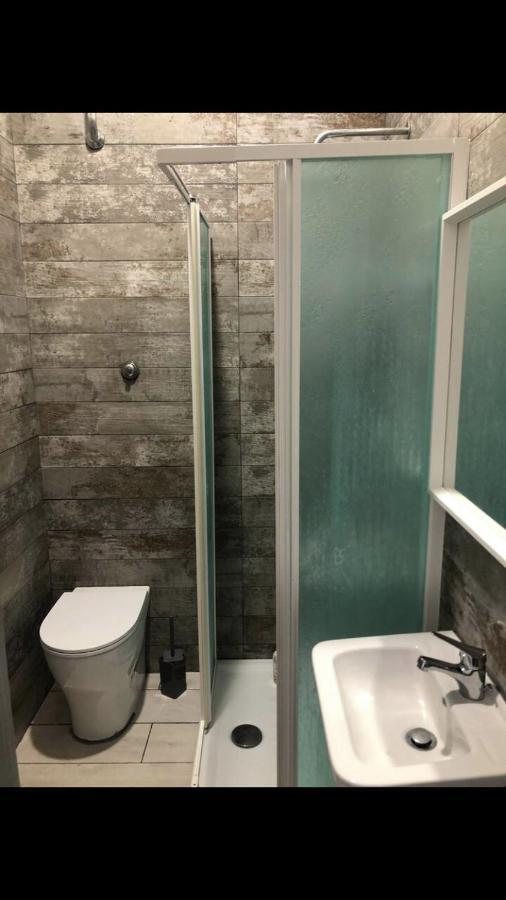 &house Apartment *