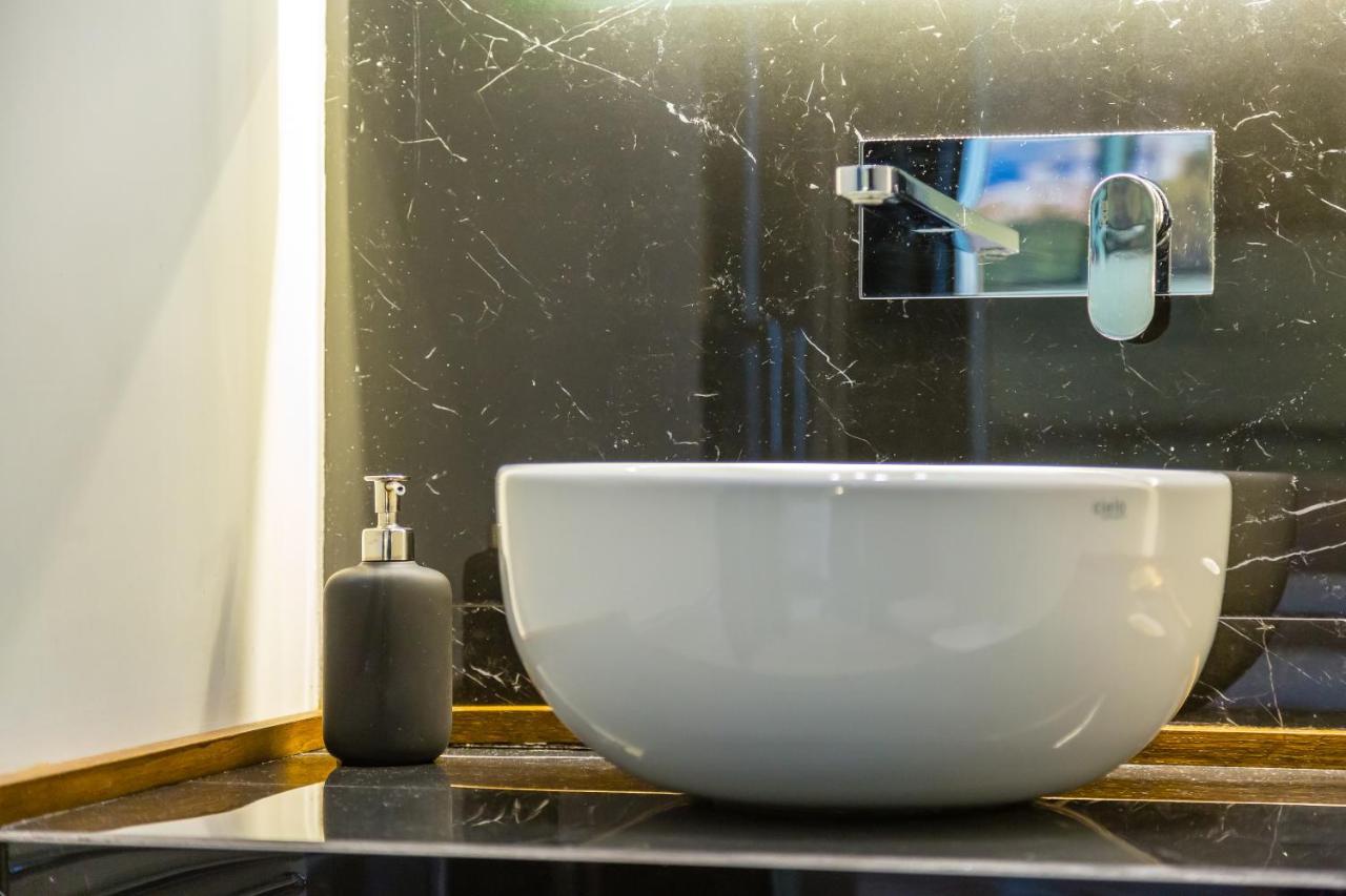 Bed & Breakfast Civico 33 Naples