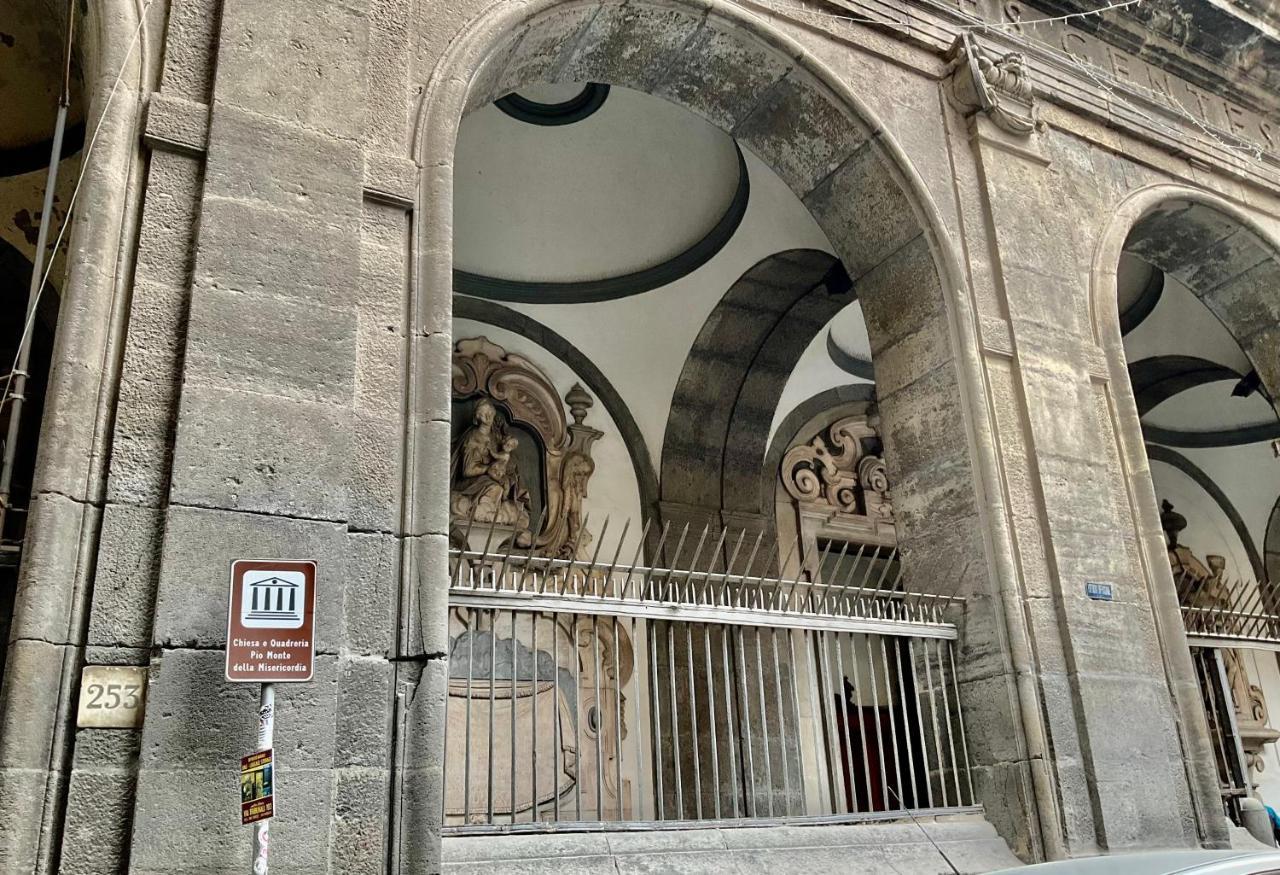 'a De' Scugnizzi * Naples