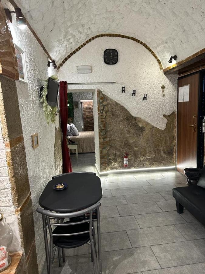 La Grotta Holiday home *