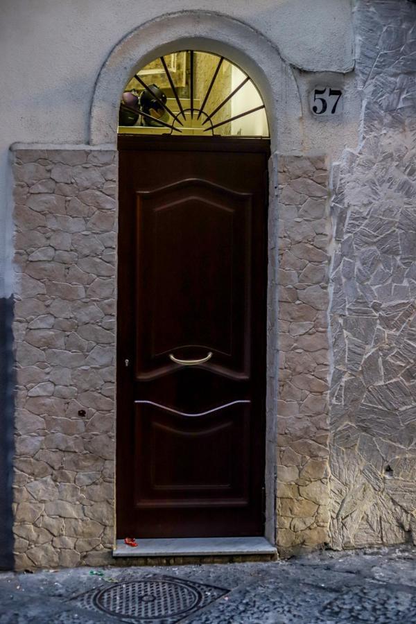 Reginella A Toledo Naples