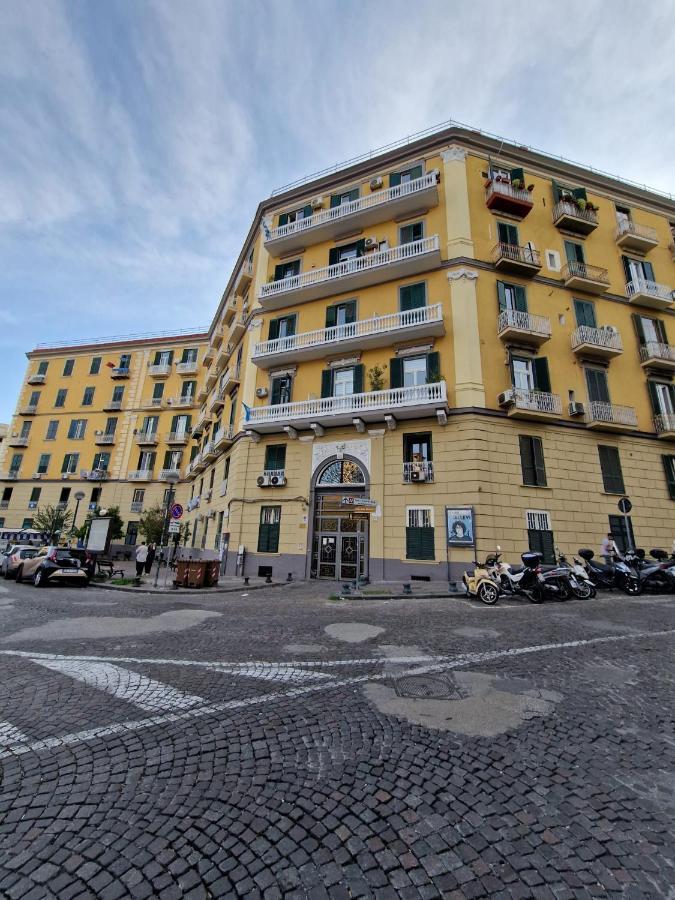 Wanda Bleisure * Naples