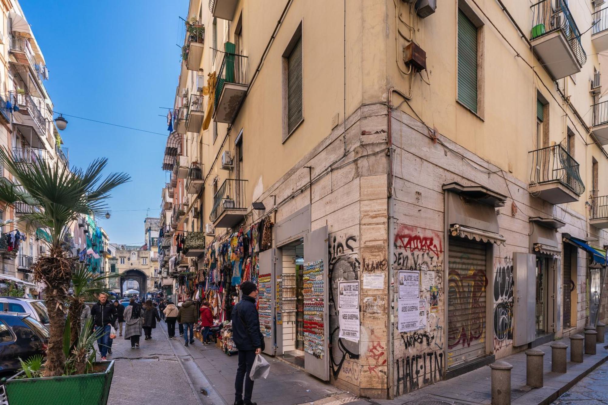 Le Mura Antiche 2* Naples