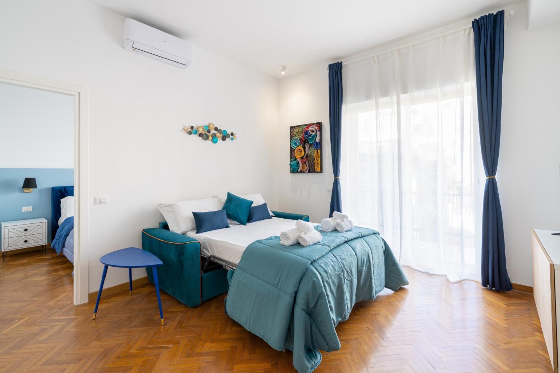 Apartment Blue&green Chiaia