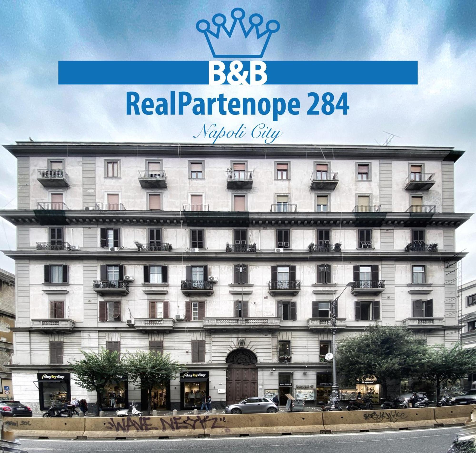 Realpartenope 284 Bed & Breakfast *