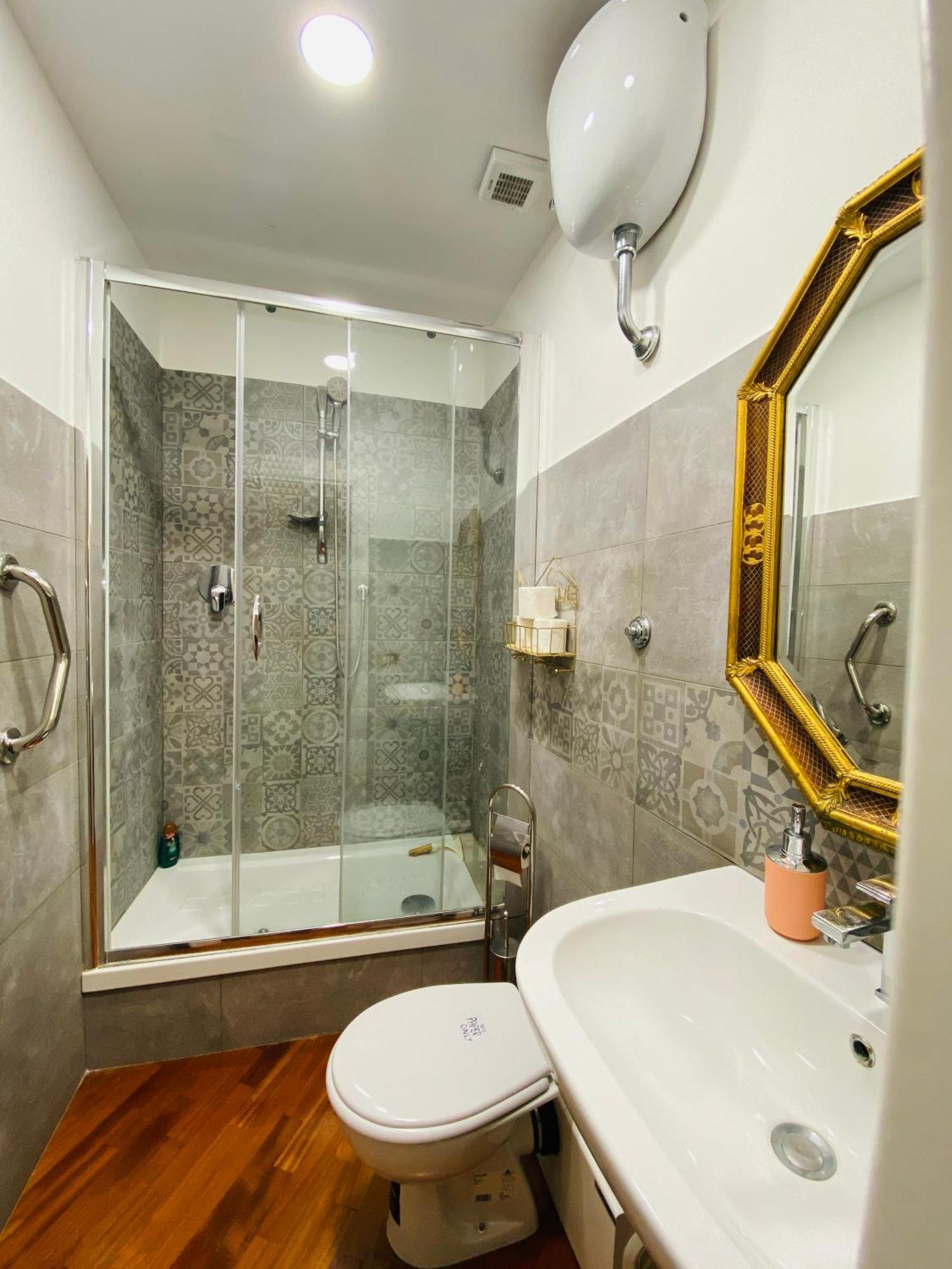 Realpartenope 284 Bed & Breakfast *