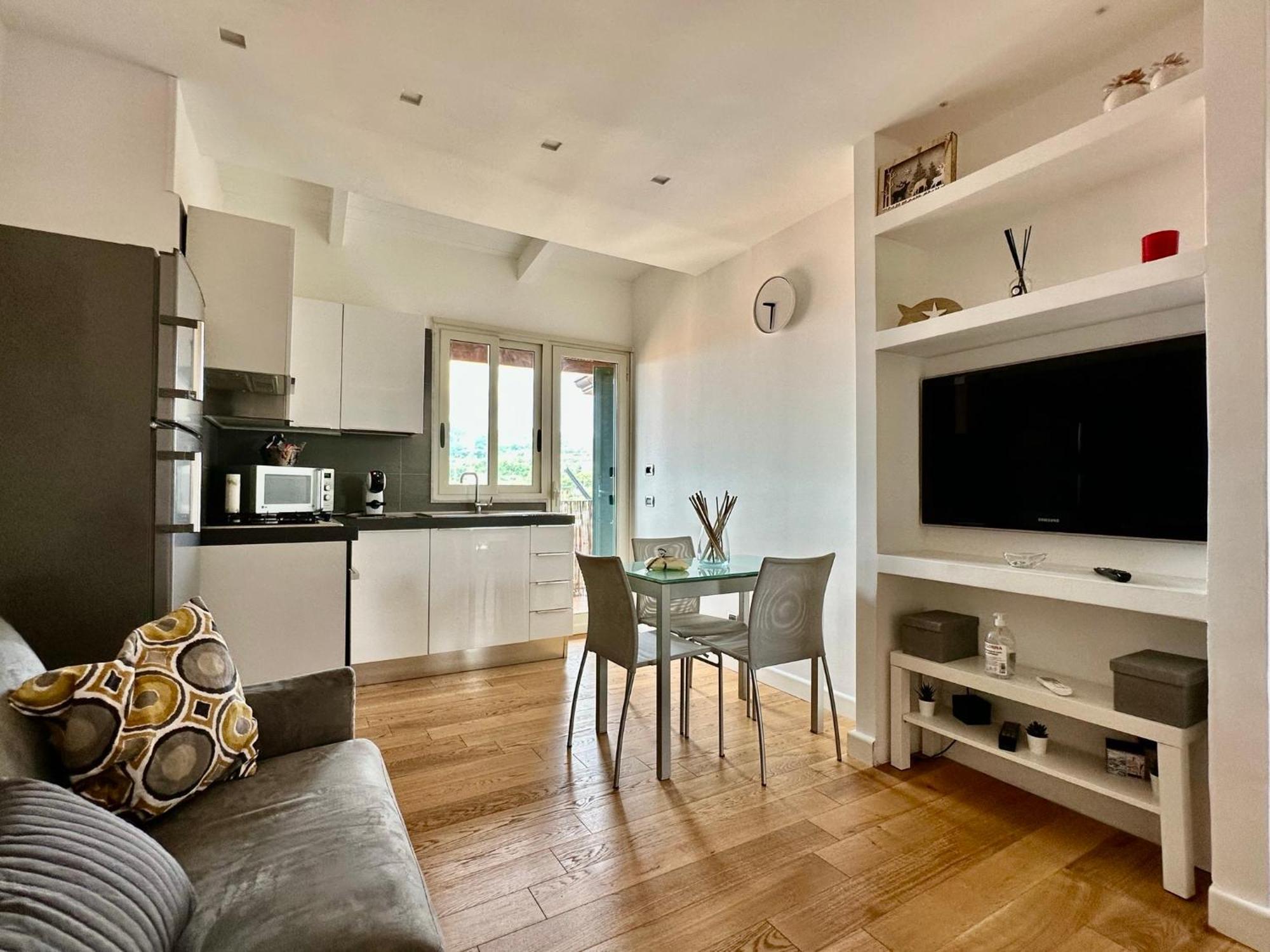 Apartment Delicia - Con Terrazza Naples