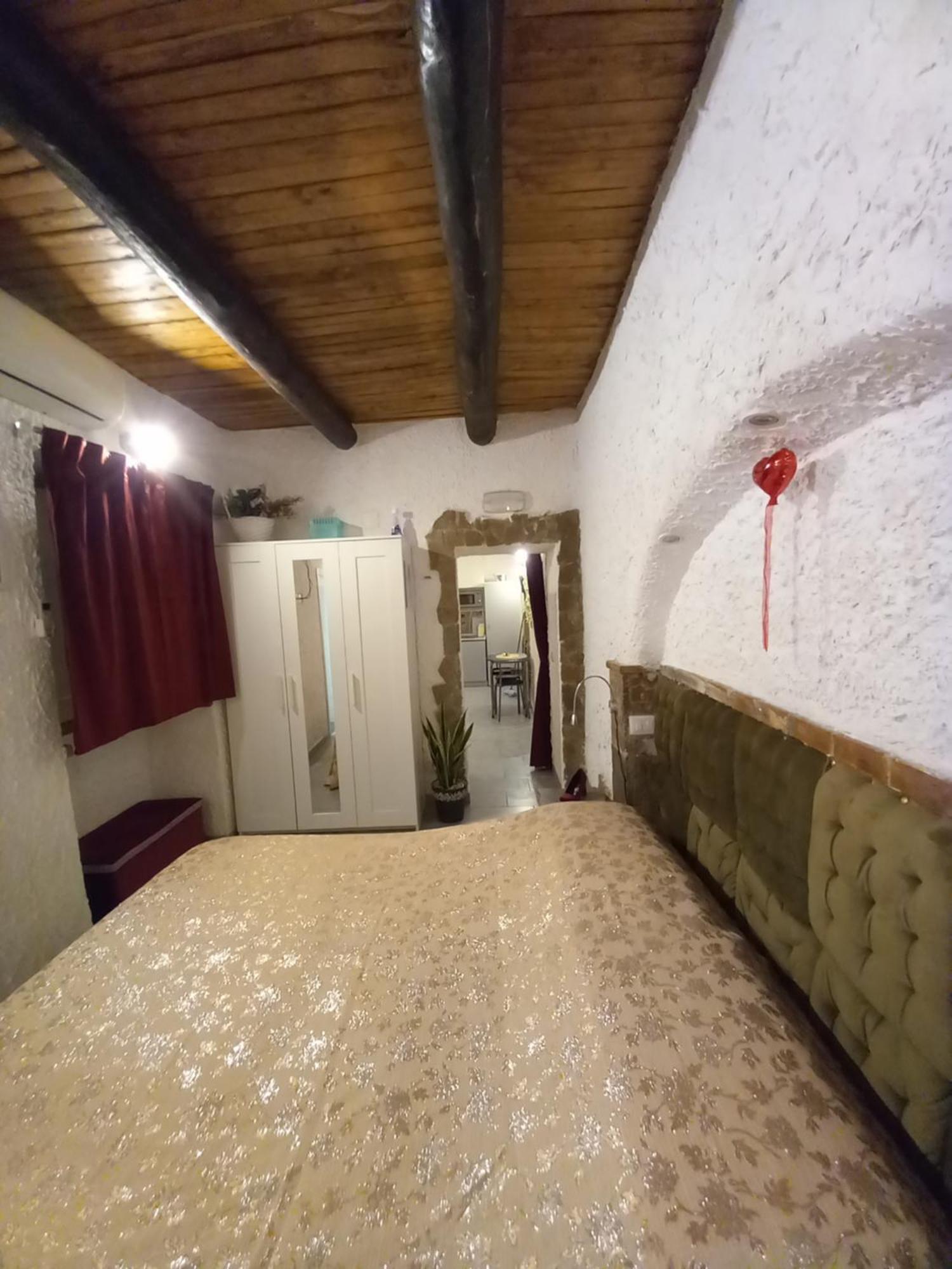 La Grotta Holiday home *