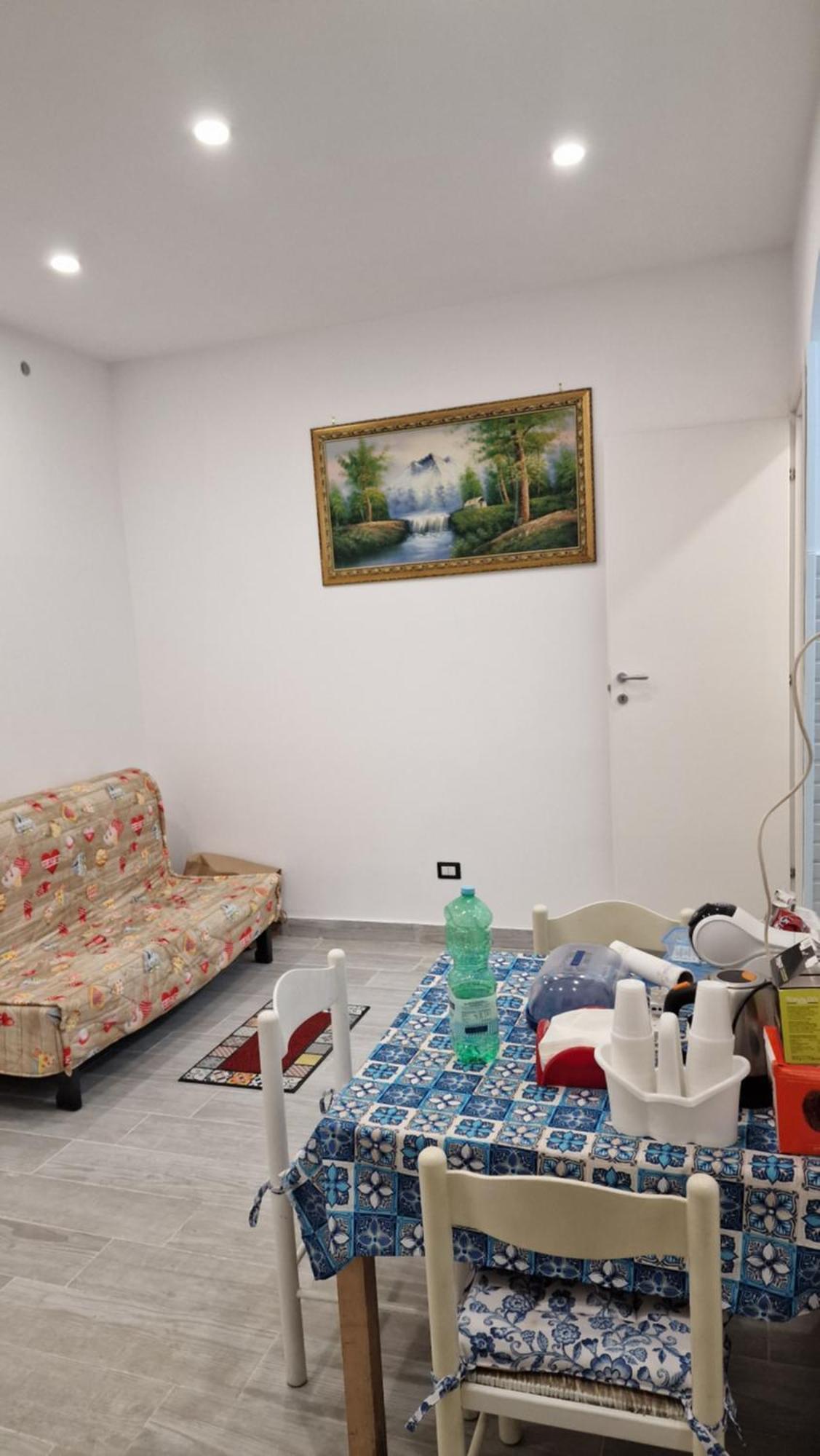 Intero Espo Naples