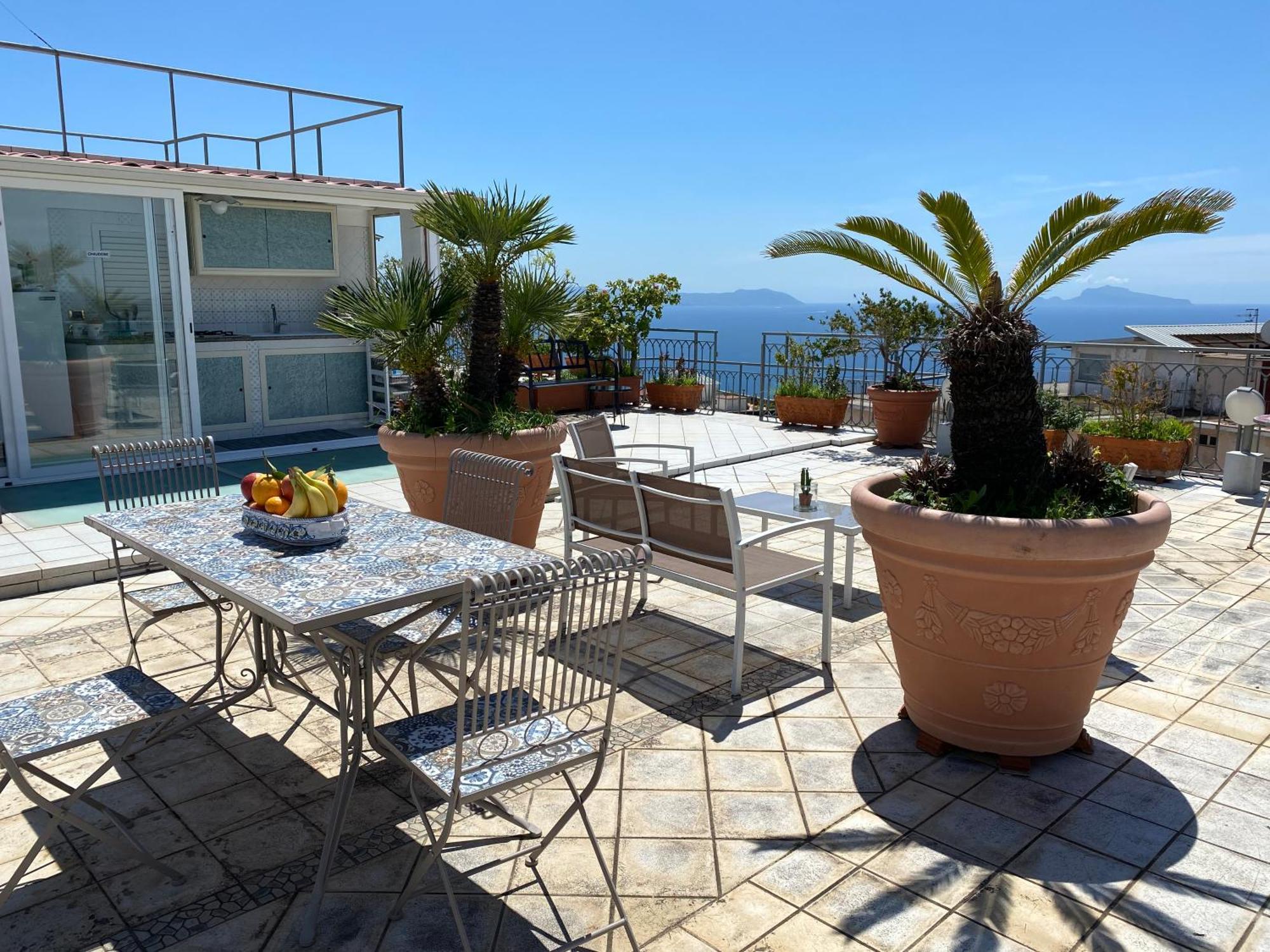 Apartment Terrazza Morghen Panoramic Rooftop Naples