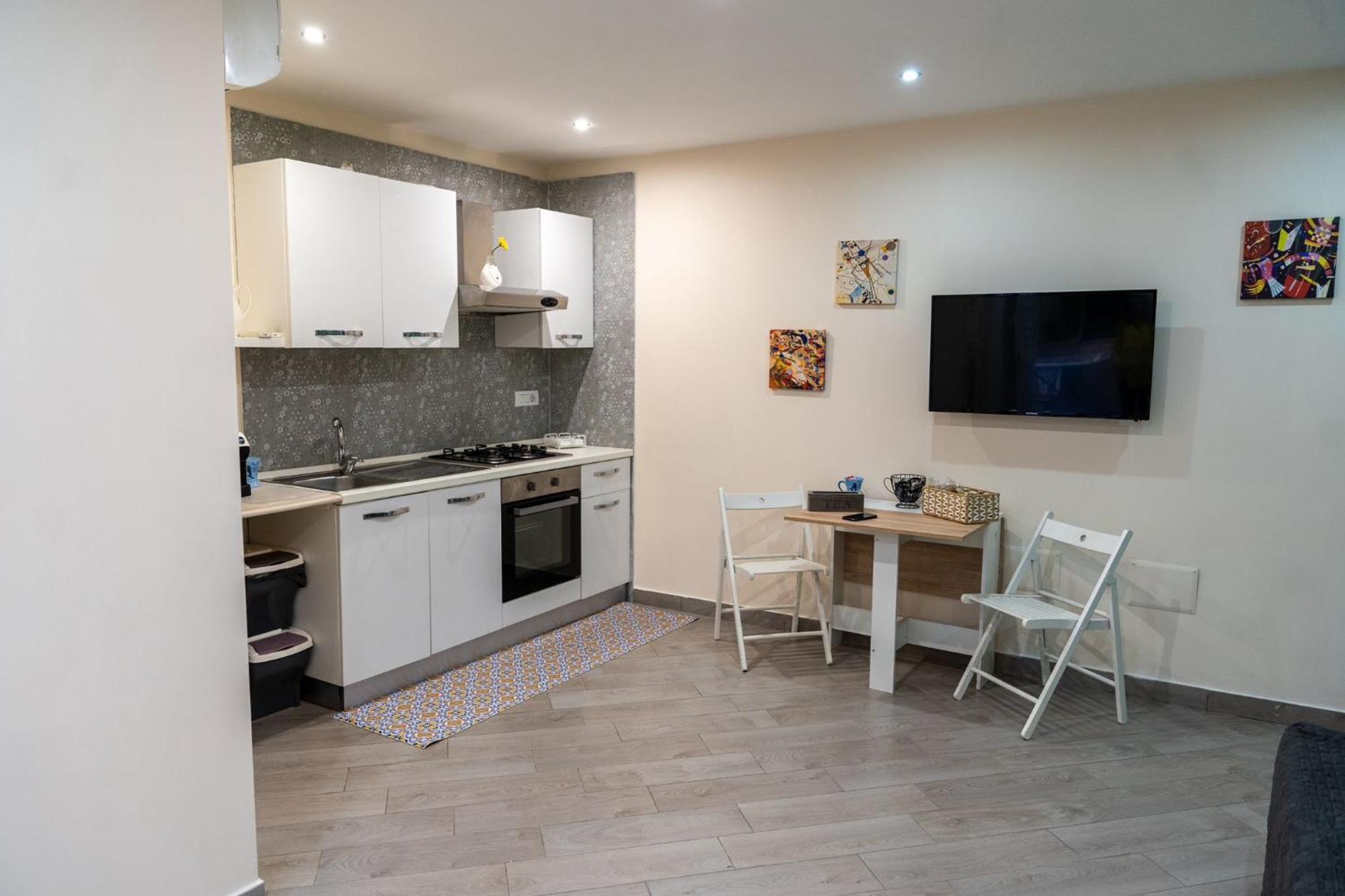 Apartment Mare Chiaja Naples