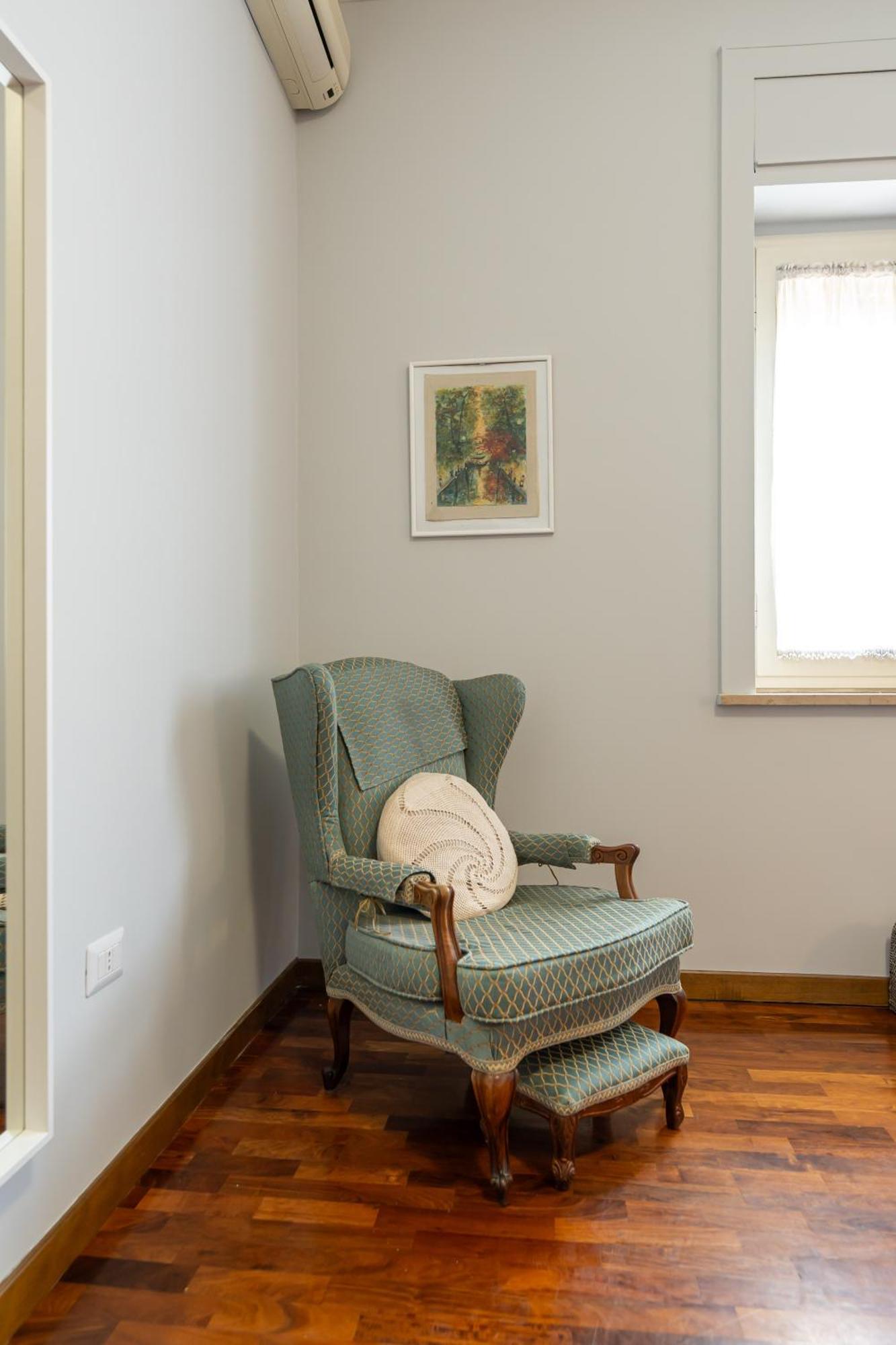 Donna Giovannina Apartment Naples