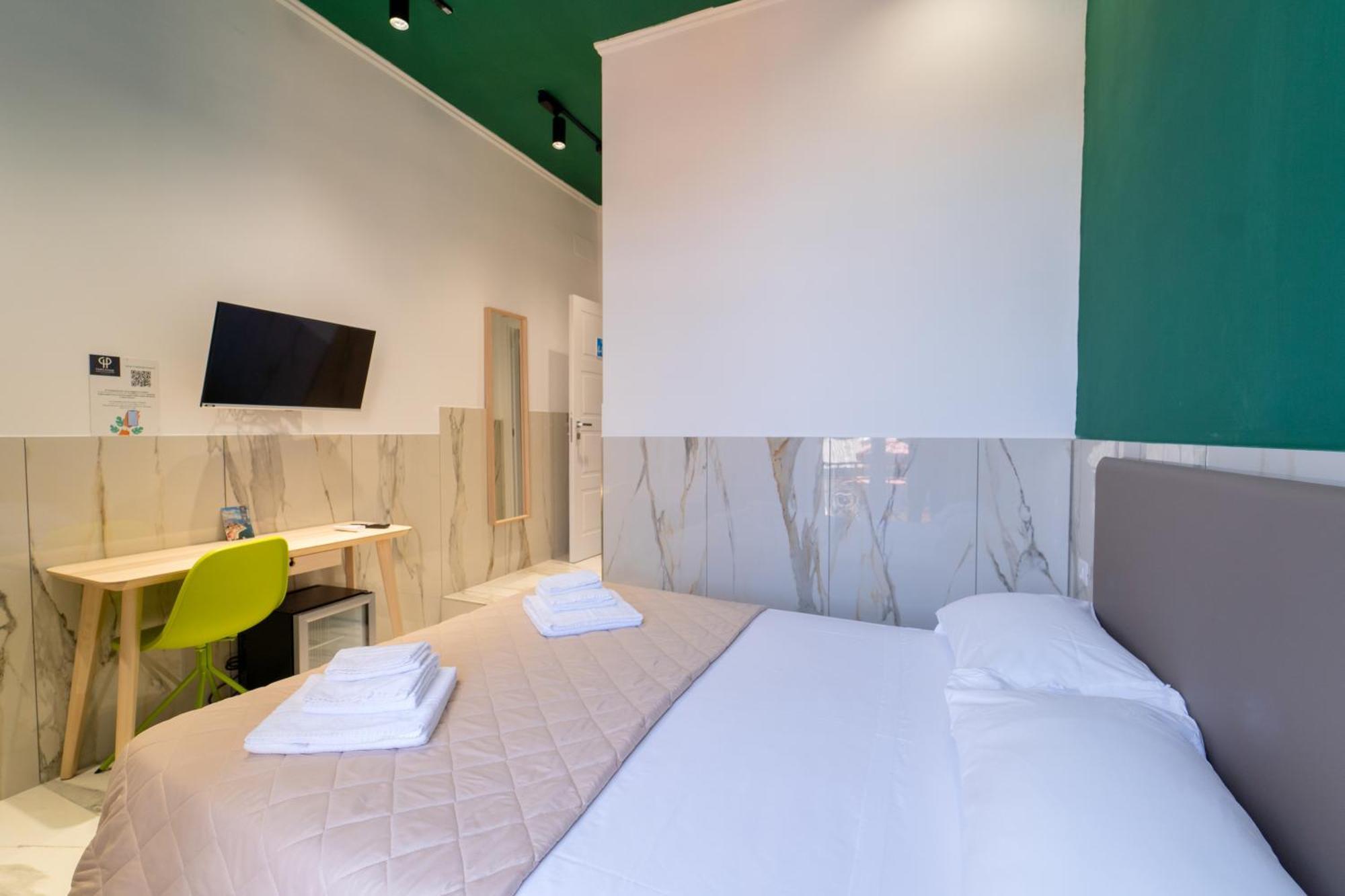 Pc Boutique H Loggia, By Clapa Group Guest house Naples