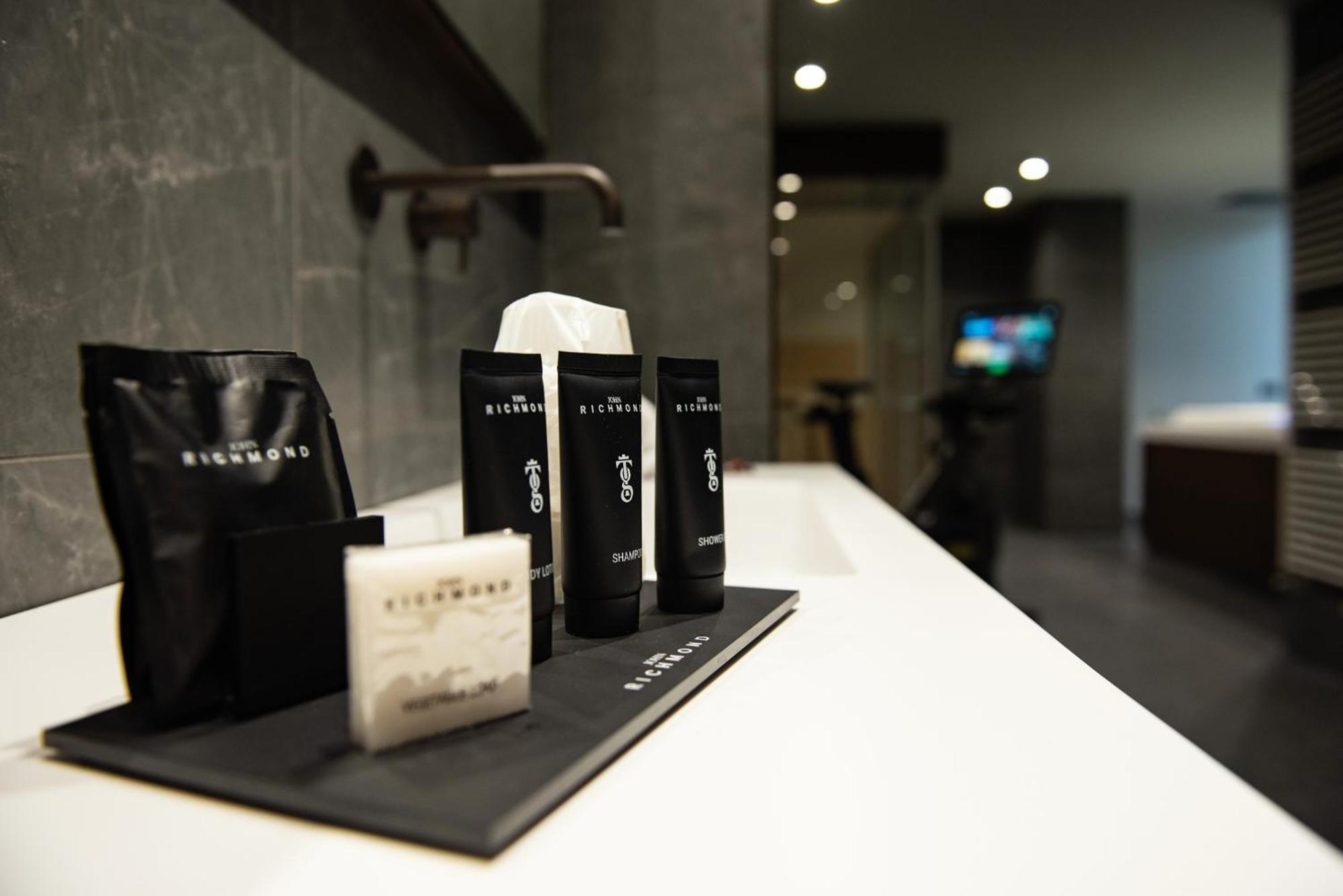 Hotel Gold Tower Lifestyle