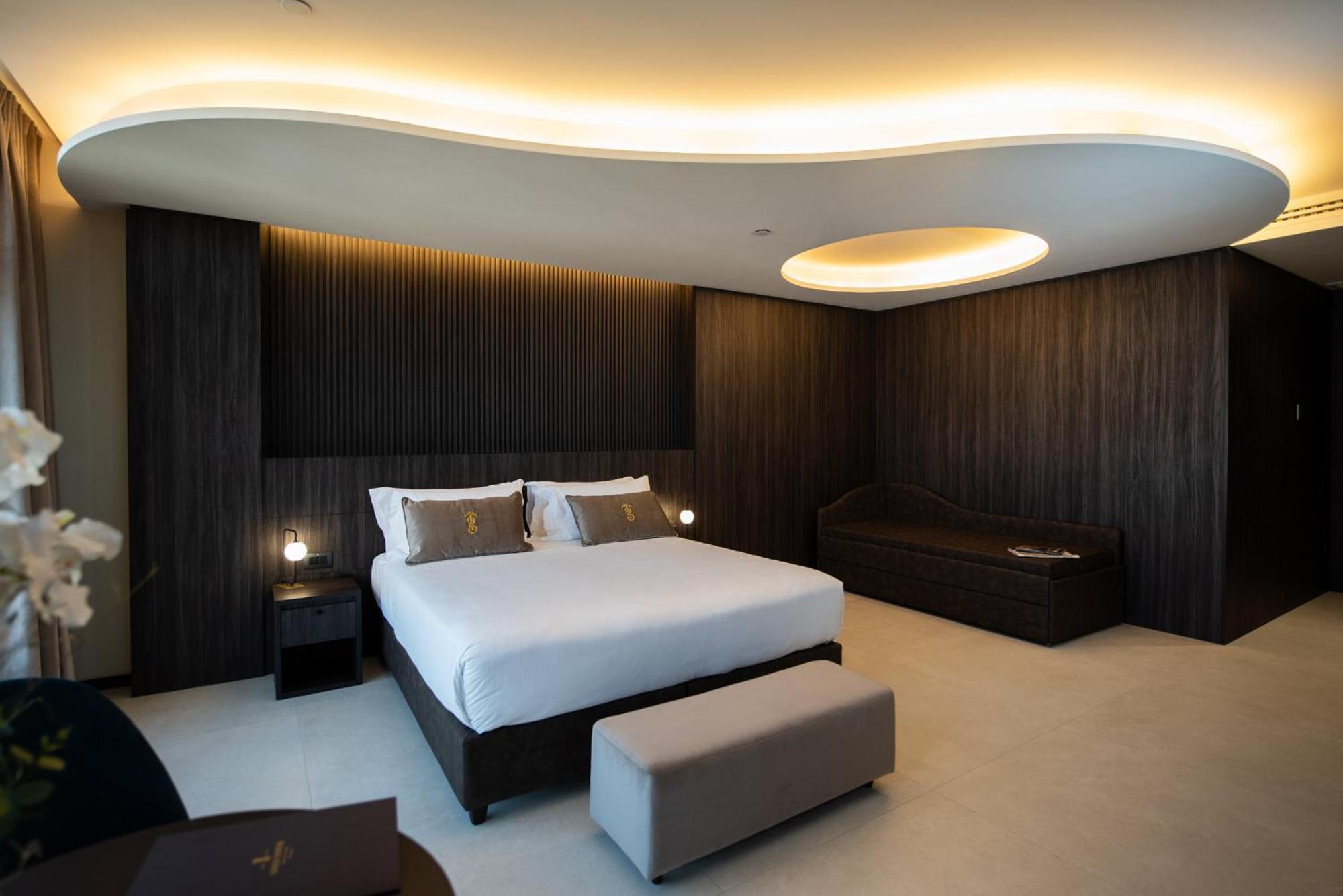 Hotel Gold Tower Lifestyle