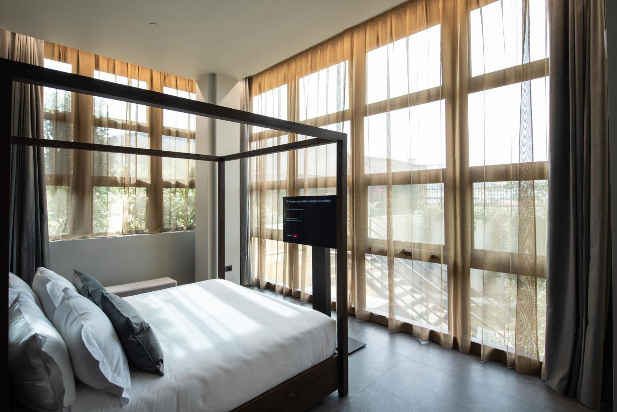 Gold Tower Lifestyle 4* Naples