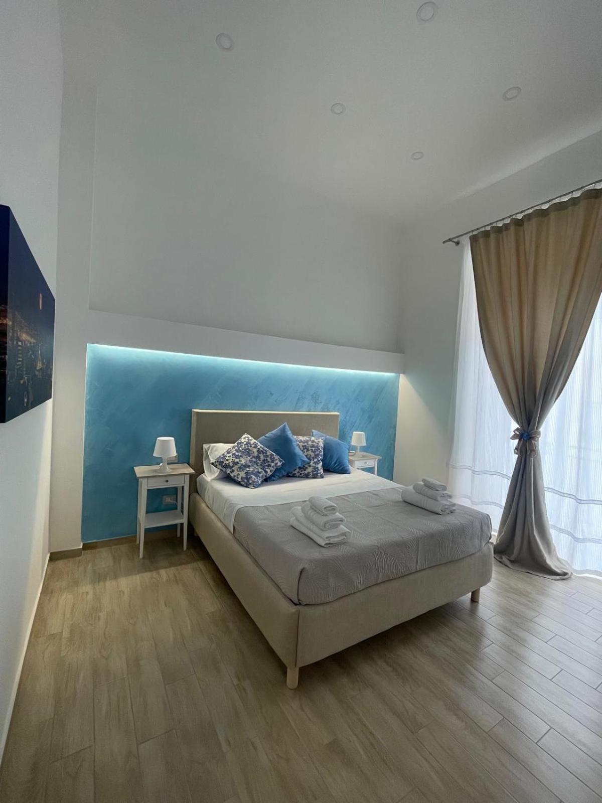 Duomo Luxury Apartment Naples