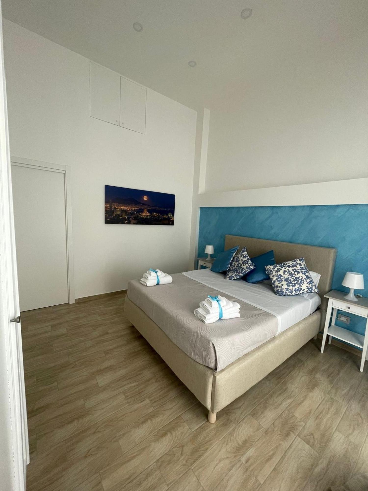 Apartment Duomo Luxury Naples