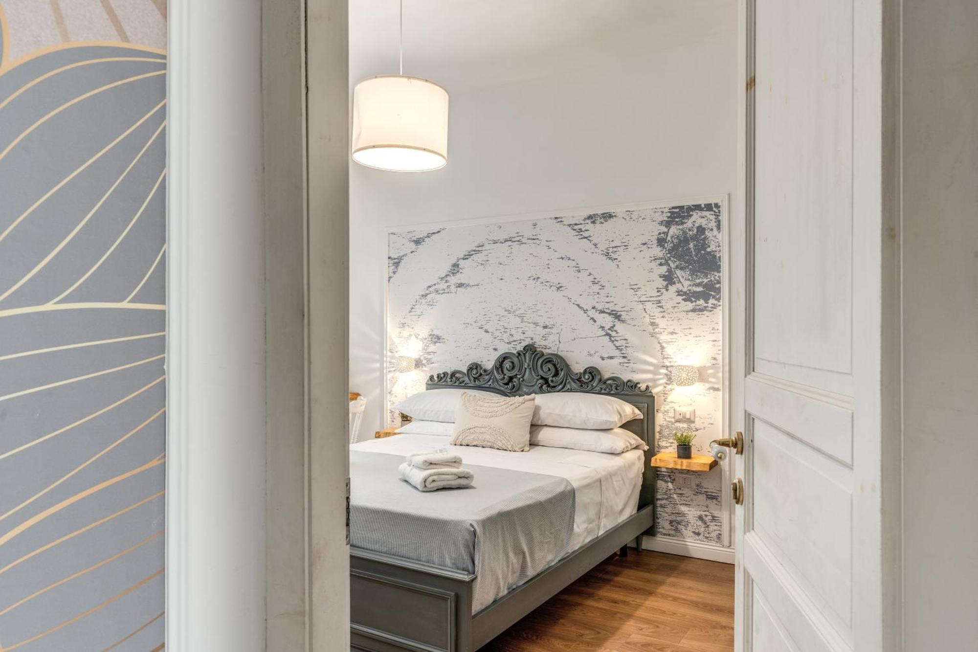 Annamaria Naples
