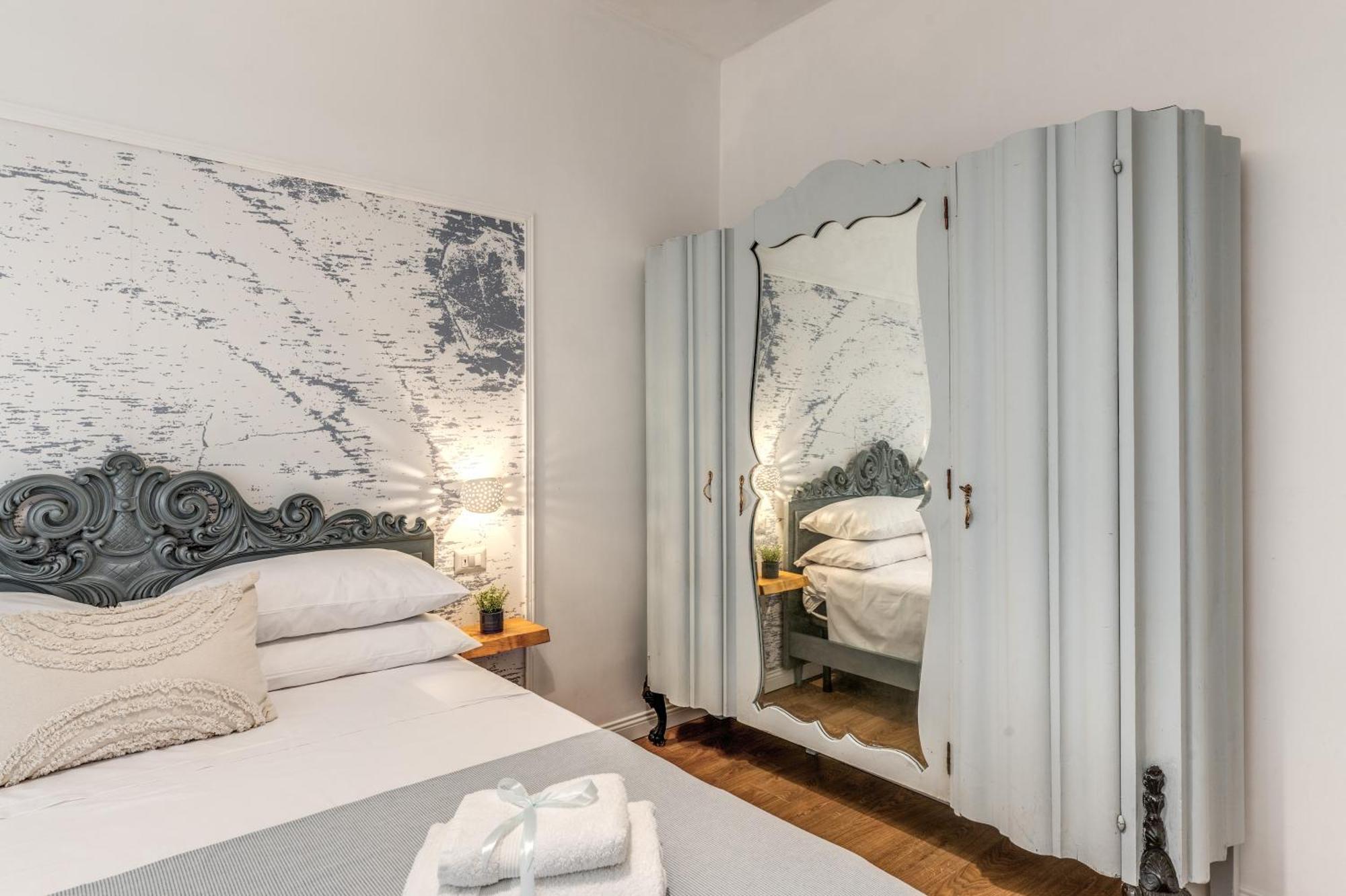 Annamaria Naples