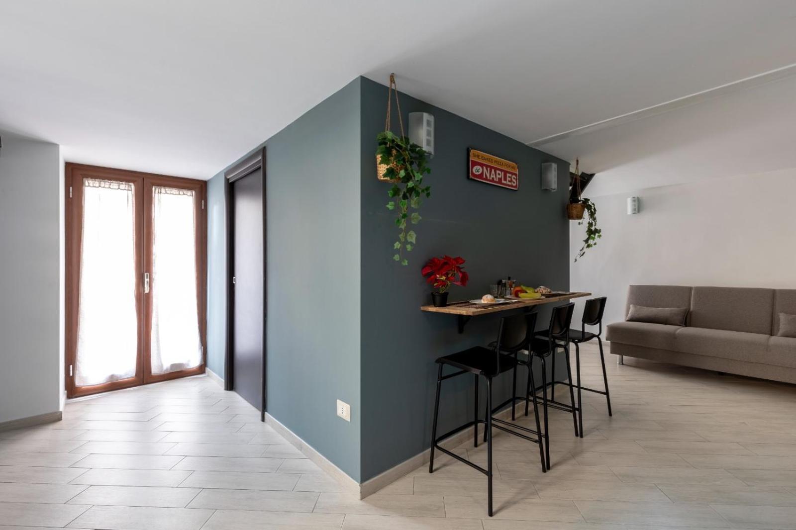 Apartment Hub Station *