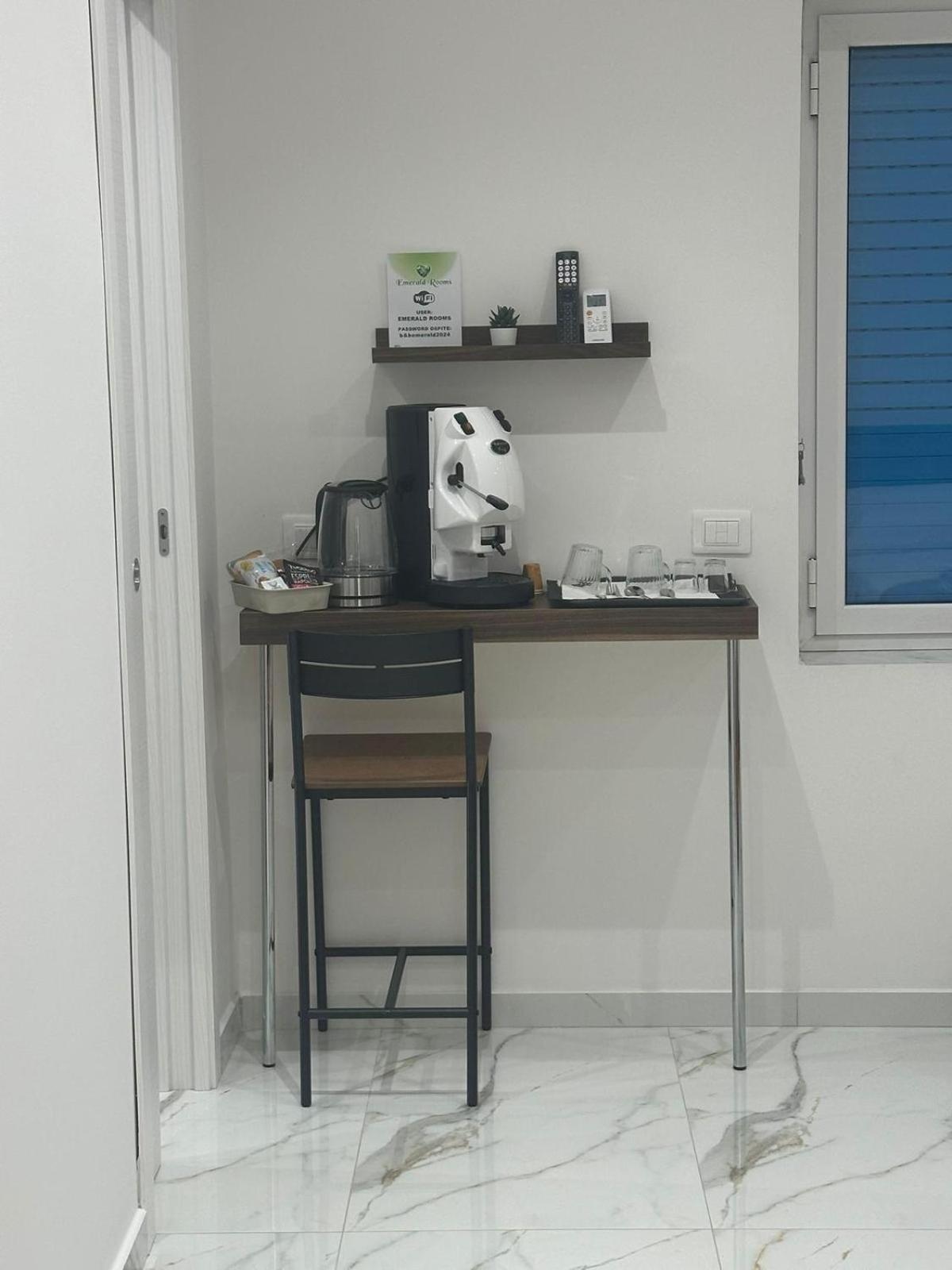 Emerald Guest house Naples
