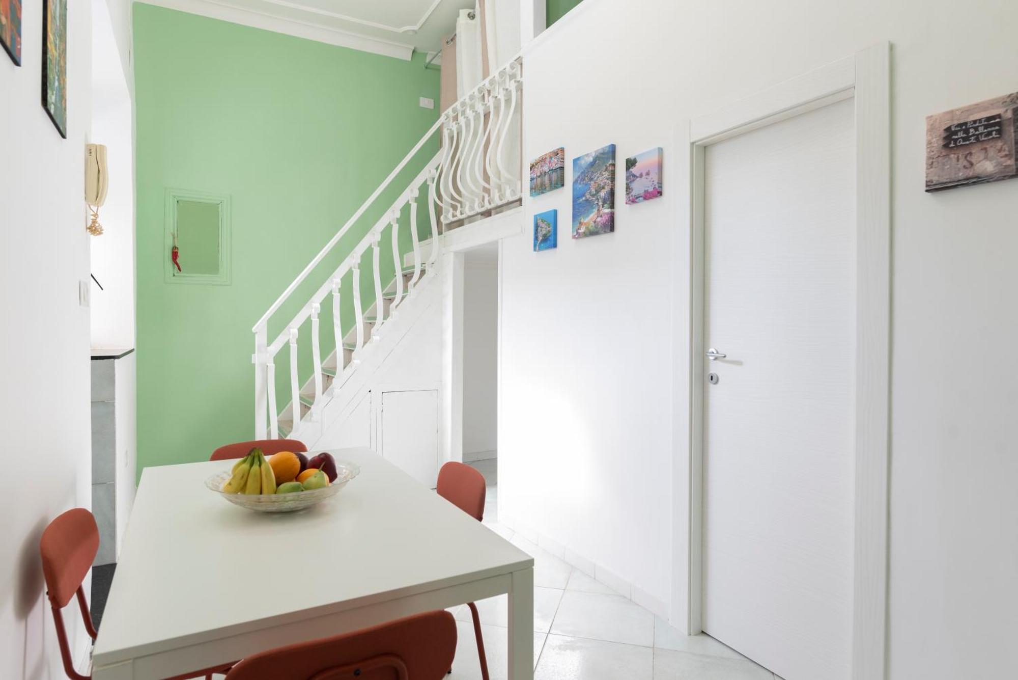 Seventeen Apartment *