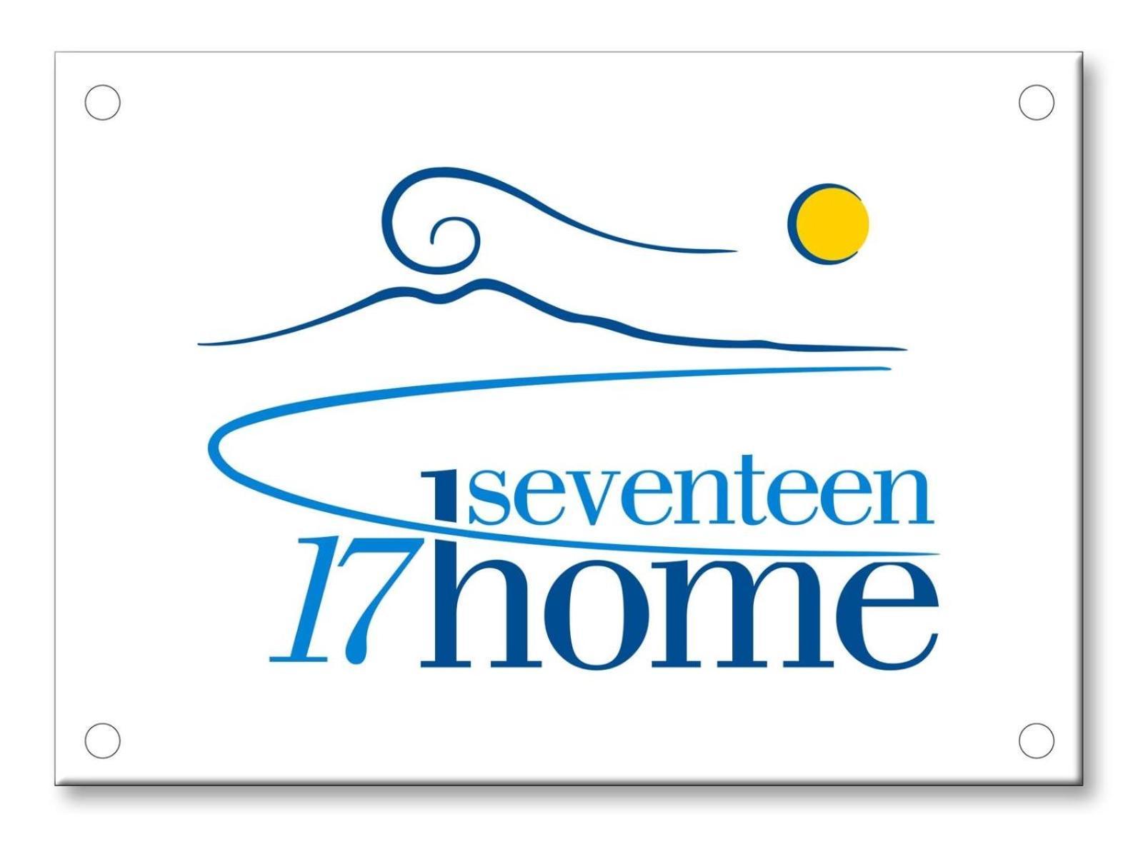 Seventeen Apartment Naples