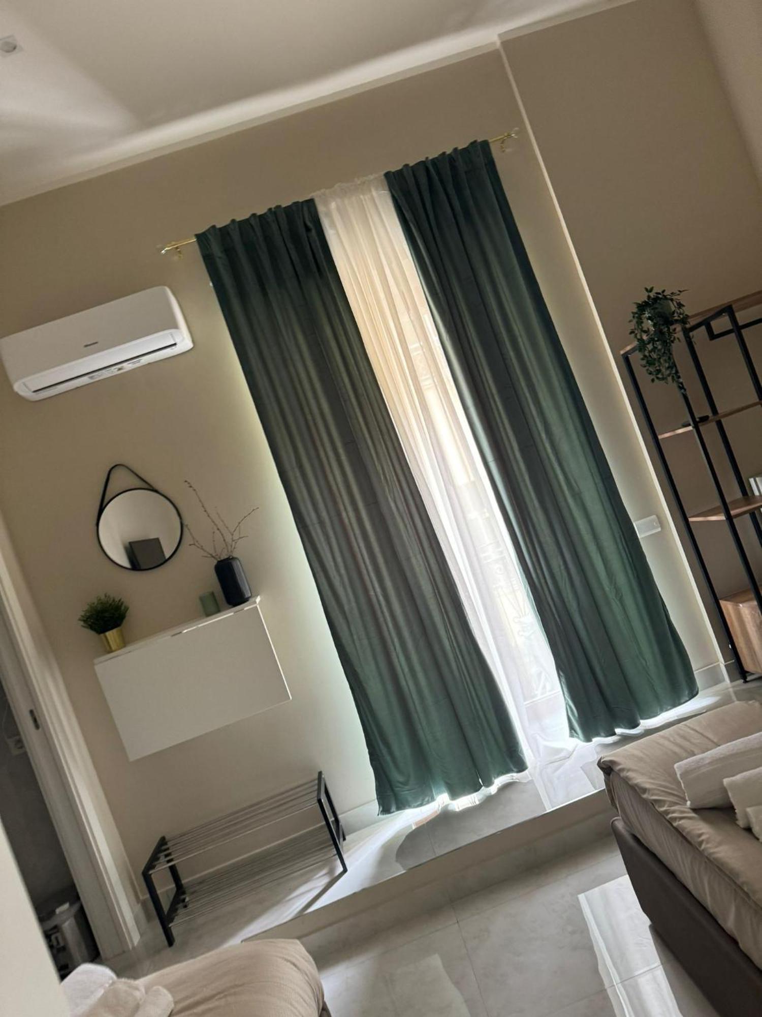 Royal Dream Bed & Breakfast *