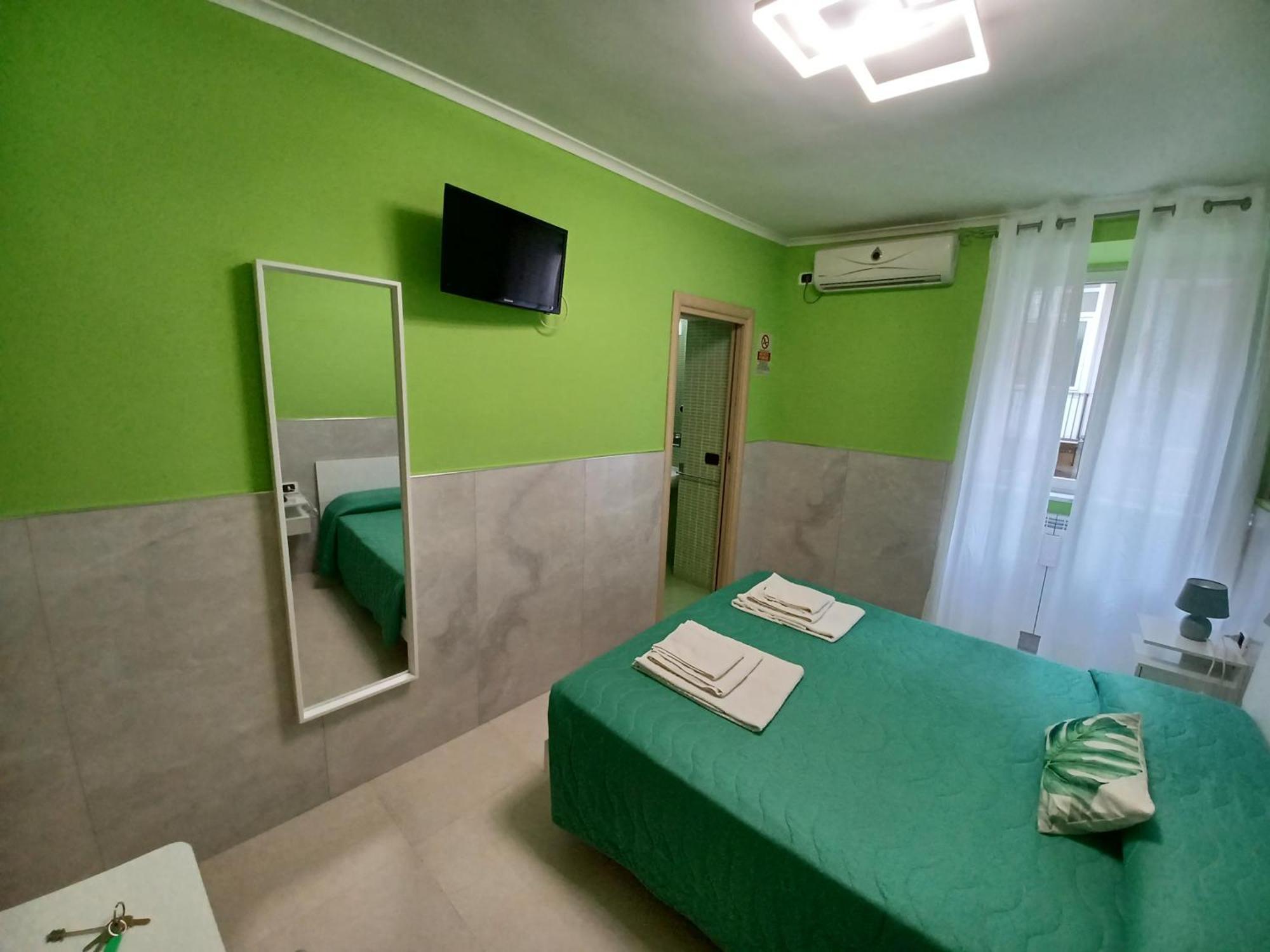 Bed & Breakfast Quattro Palazzi Centro Naples